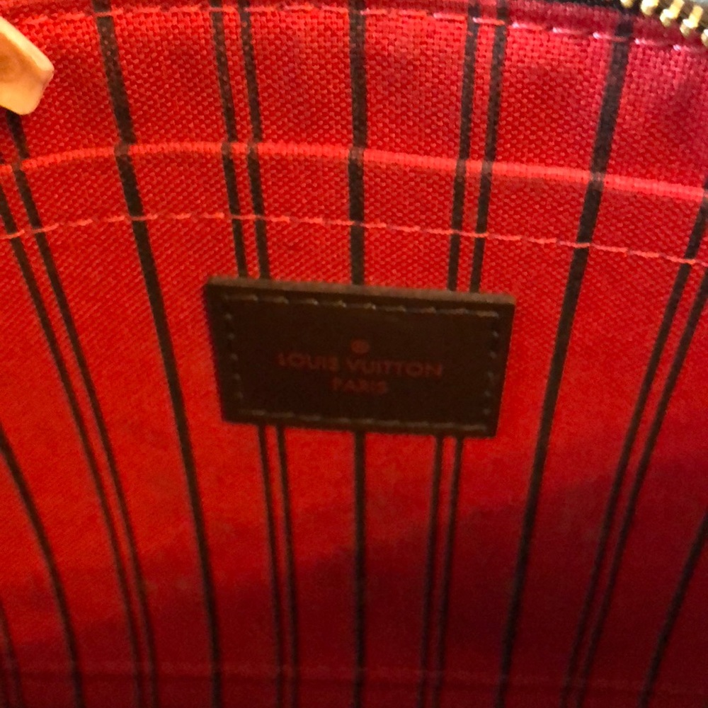 Louis Vuitton Damier Clutch/ Wristlet - Picture 5 of 6
